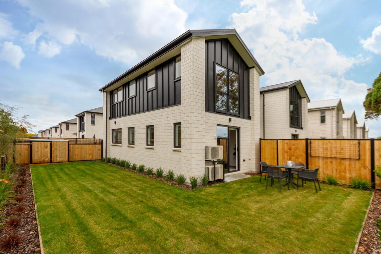 Peaceful Park View Townhouse 2 Bed W/Carpark Leilighet Christchurch Eksteriør bilde