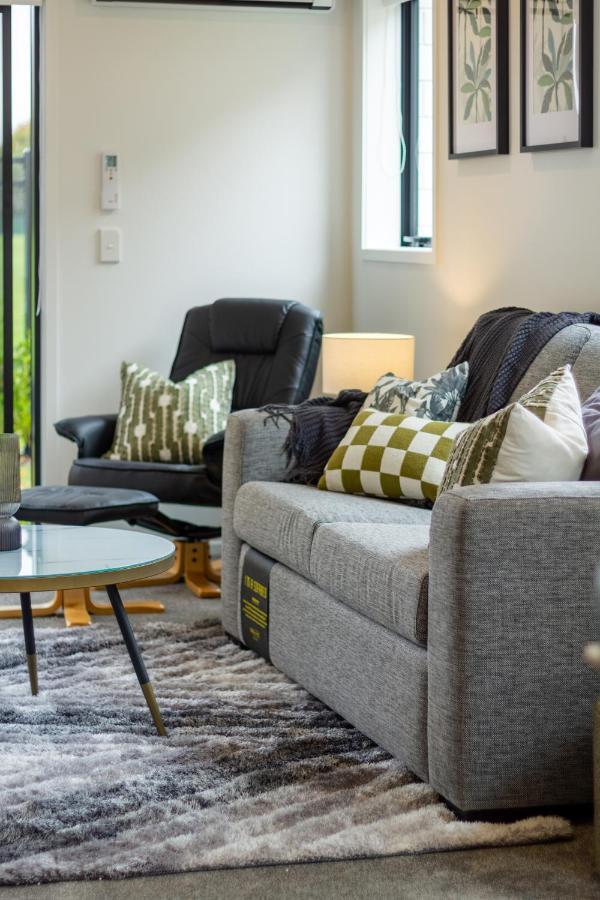 Peaceful Park View Townhouse 2 Bed W/Carpark Leilighet Christchurch Eksteriør bilde